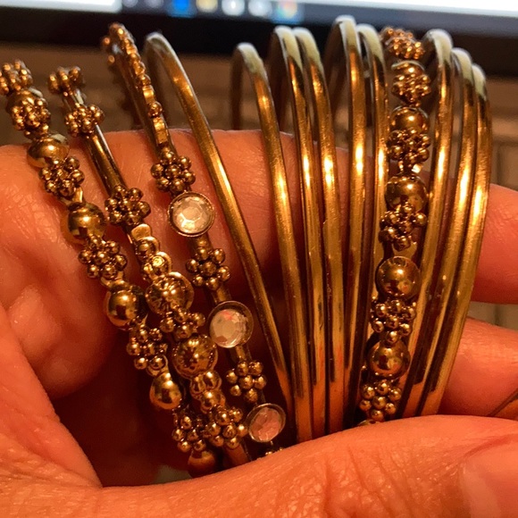 Amrita Singh Bracelets - Picture 4 of 4